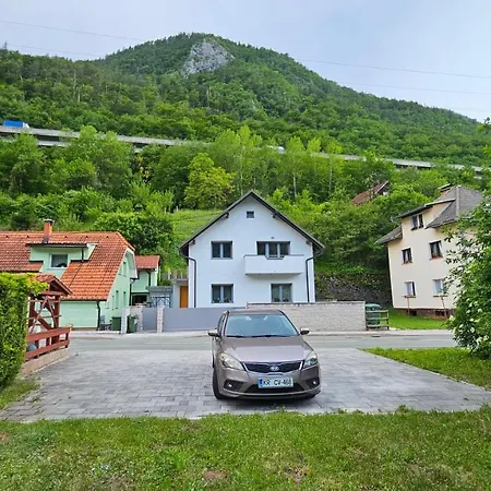 Apartma Sava-stol 公寓 耶塞尼采