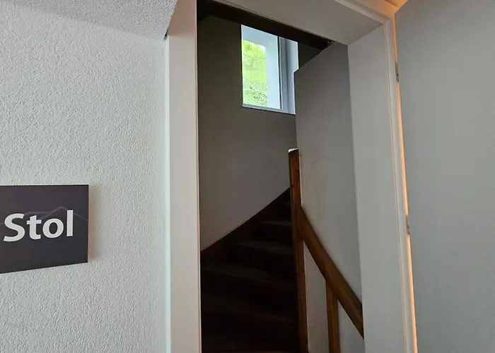 Apartma Sava-stol شقة