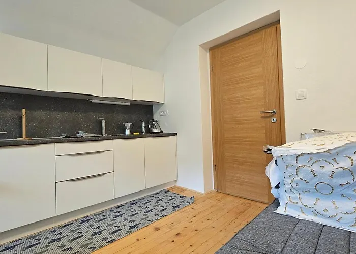 Apartma Sava-stol شقة جيسينيس