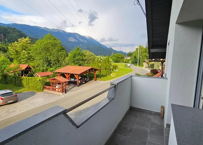 Apartma Sava-stol شقة