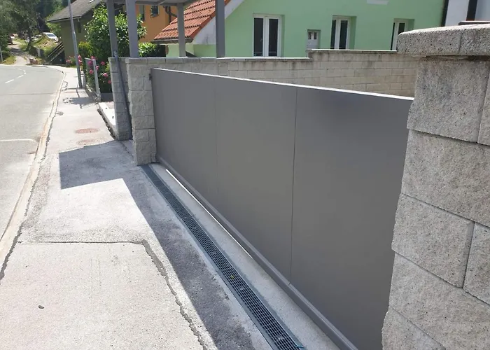 Apartma Sava-stol דירה